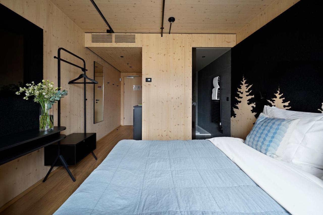 Numa Wood Wenen